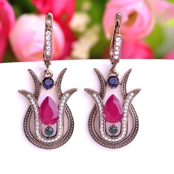 Vintage Style Red Tulip Flower Pendant Necklace Earrings Jewelry Set - Picture 2 of 8